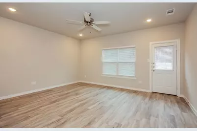 613 Sophia Way, Lewisville, TX 75057 - Photo 4