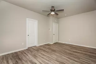 613 Sophia Wy, Lewisville, TX 75057 - Photo 8