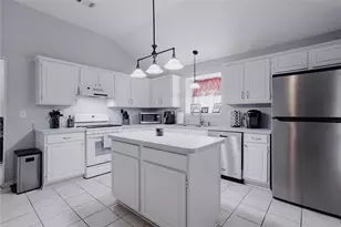 2918 Periwinkle Ct, Garland, TX 75040 - Photo 14