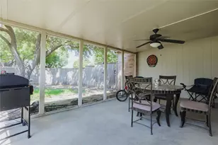 2918 Periwinkle Ct, Garland, TX 75040 - Photo 4