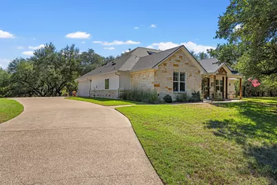 320 Kandus Cove, China Spring, TX 76633 - Photo 4