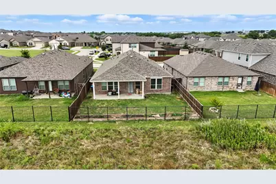 604 Bronze Forest Drive, Fort Worth, TX 76131 - Photo 32
