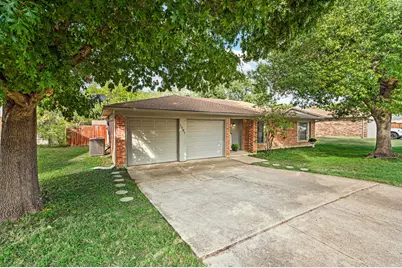 1121 Timbercreek Road, Benbrook, TX 76126 - Photo 2