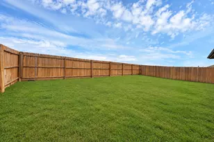 228 Foxhunter St, Fort Worth, TX 76131 - Photo 2