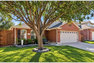 1118 Red Robin Drive, Aubrey, TX 76227 - Photo 2