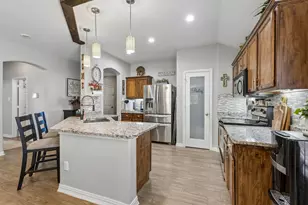 1118 Red Robin Dr, Aubrey, TX 76227 - Photo 12