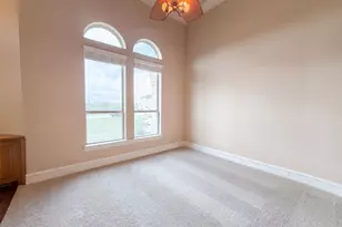 1119 Mallard Pointe Dr, Grand Prairie, TX 75104 - Photo 12