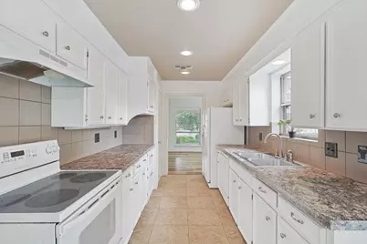 2320 Georgetown Drive, Denton, TX 76201 - Photo 2