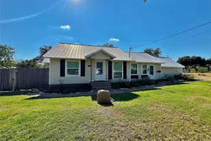 713 Spring St, Granbury, TX 76048 - Photo 1