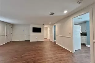 713 Spring St, Granbury, TX 76048 - Photo 6