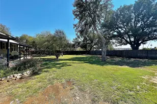 713 Spring St, Granbury, TX 76048 - Photo 24