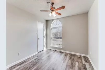 942 Jacobs Crossing Court, Burleson, TX 76028 - Photo 8