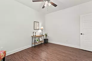 706 Port O Call Dr, Runaway Bay, TX 76426 - Photo 6