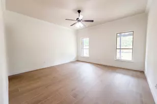7913 Caddo Cove, McKinney, TX 75071 - Photo 4