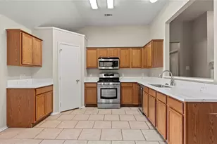 9204 Warren Dr, McKinney, TX 75071 - Photo 6