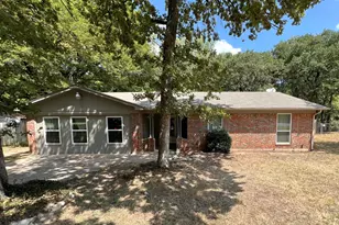213 Glenhaven Dr, Azle, TX 76020 - Photo 1
