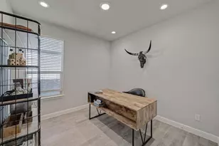 232 Drumcliffe Dr, Fort Worth, TX 76052 - Photo 14