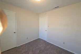 2400 Monte Carlo Dr, Arlington, TX 76015 - Photo 8