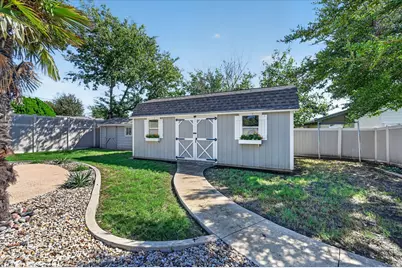 521 E Glendale Street, Crowley, TX 76036 - Photo 24
