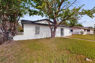 301 Stoneport Dr, Dallas, TX 75217 - Photo 2