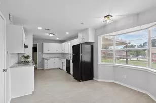 3709 Ashford Ave, Fort Worth, TX 76133 - Photo 12