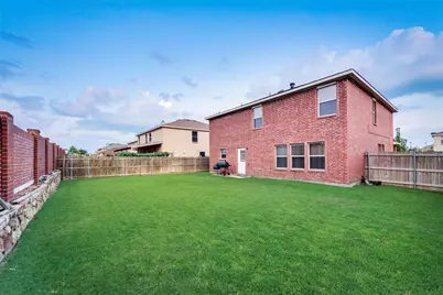 2424 Canyon Springs Drive, Grand Prairie, TX 75052 - Photo 2