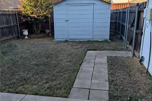 1787 Circle Creek Dr, Lewisville, TX 75067 - Photo 6