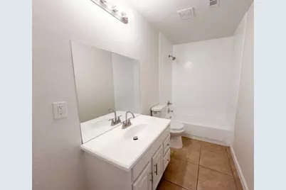 1322 E Waco Avenue, Dallas, TX 75216 - Photo 12
