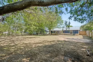 1729 W Doyle St, Granbury, TX 76048 - Photo 34