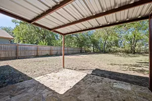 1729 W Doyle St, Granbury, TX 76048 - Photo 32