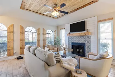 2918 Clover Lane, Euless, TX 76039 - Photo 1
