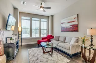1074 Manacor Ln, Dallas, TX 75212 - Photo 4