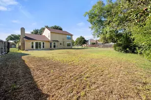 2215 Villanova St, Arlington, TX 76018 - Photo 30