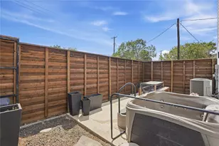 180 S Cisco St, Dallas, TX 75246 - Photo 16