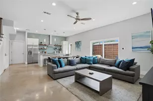 180 S Cisco St, Dallas, TX 75246 - Photo 6