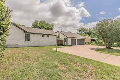 3909 Trail Lake Drive, Fort Worth, TX 76109 - Photo 2