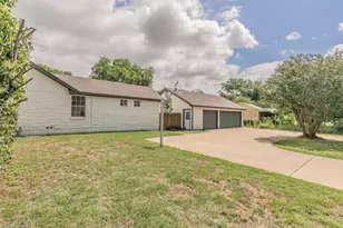3909 Trail Lake Dr, Fort Worth, TX 76109 - Photo 2