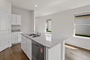 1667 Blaire Dr, Tyler, TX 75702 - Photo 6