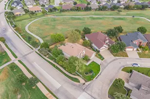 8701 Freeport Dr, Denton, TX 76207 - Photo 4