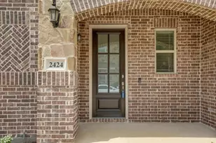 2424 Belvedere Ln, Flower Mound, TX 75028 - Photo 2