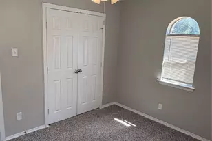 2510 S Fielder Rd, Arlington, TX 76015 - Photo 16