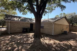 2510 S Fielder Rd, Arlington, TX 76015 - Photo 4