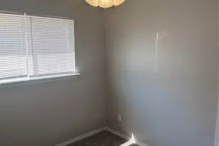 2510 S Fielder Rd, Arlington, TX 76015 - Photo 20