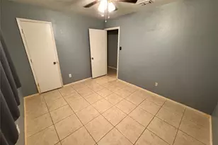4470 Falls Dr, Dallas, TX 75211 - Photo 14