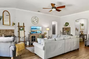 705 McAlpin Rd, Midlothian, TX 76065 - Photo 2
