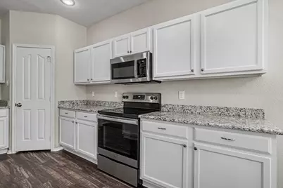 636 Tradewind Drive, Fort Worth, TX 76131 - Photo 6