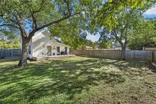 605 W Ronda St, West, TX 76691 - Photo 24