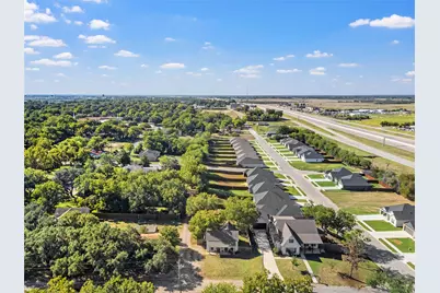 605 W Ronda Street, West, TX 76691 - Photo 26