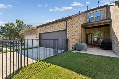 8209 Main Street, North Richland Hills, TX 76182 - Photo 34