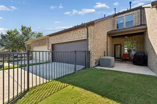 8209 Main St, North Richland Hills, TX 76182 - Photo 34